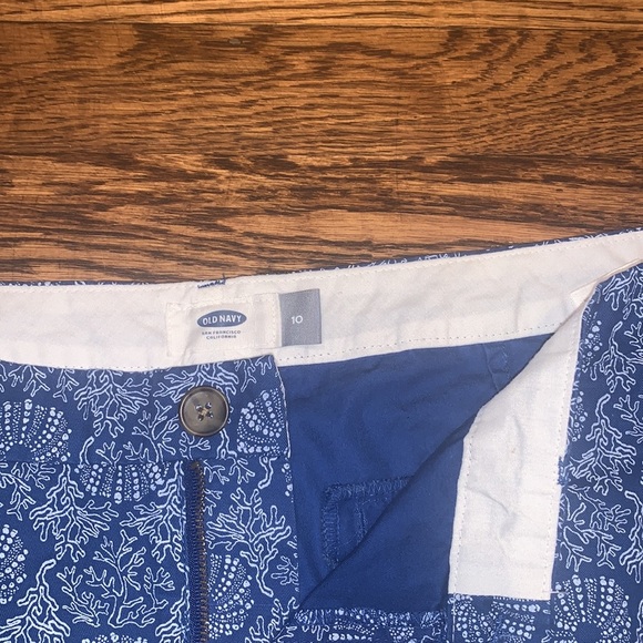 Old Navy coral reef shorts - Picture 5 of 6